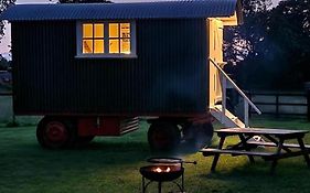 The Delkin Shepherds Huts Castle Combe